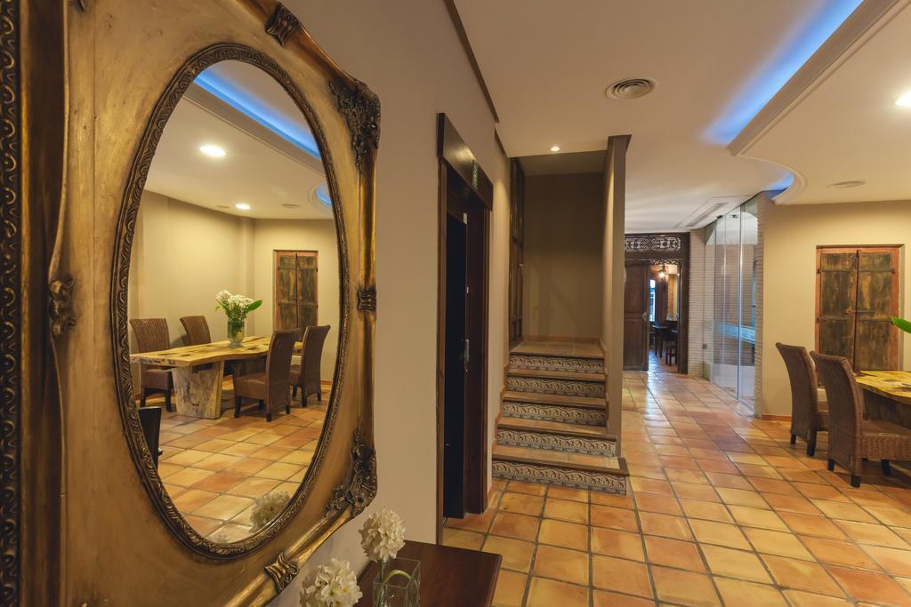 Hotel Hc Zoom โปโซบลังโก ภายนอก รูปภาพ