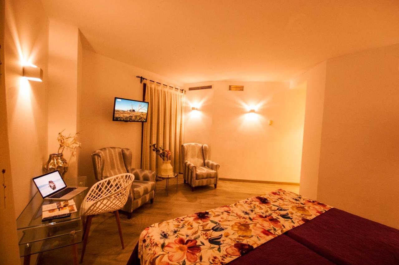 Hotel Hc Zoom โปโซบลังโก ภายนอก รูปภาพ